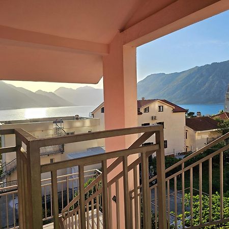 Modern Seaside Escape - Stunning Sea View - Private & Stylish Apartment Kotor Bagian luar foto