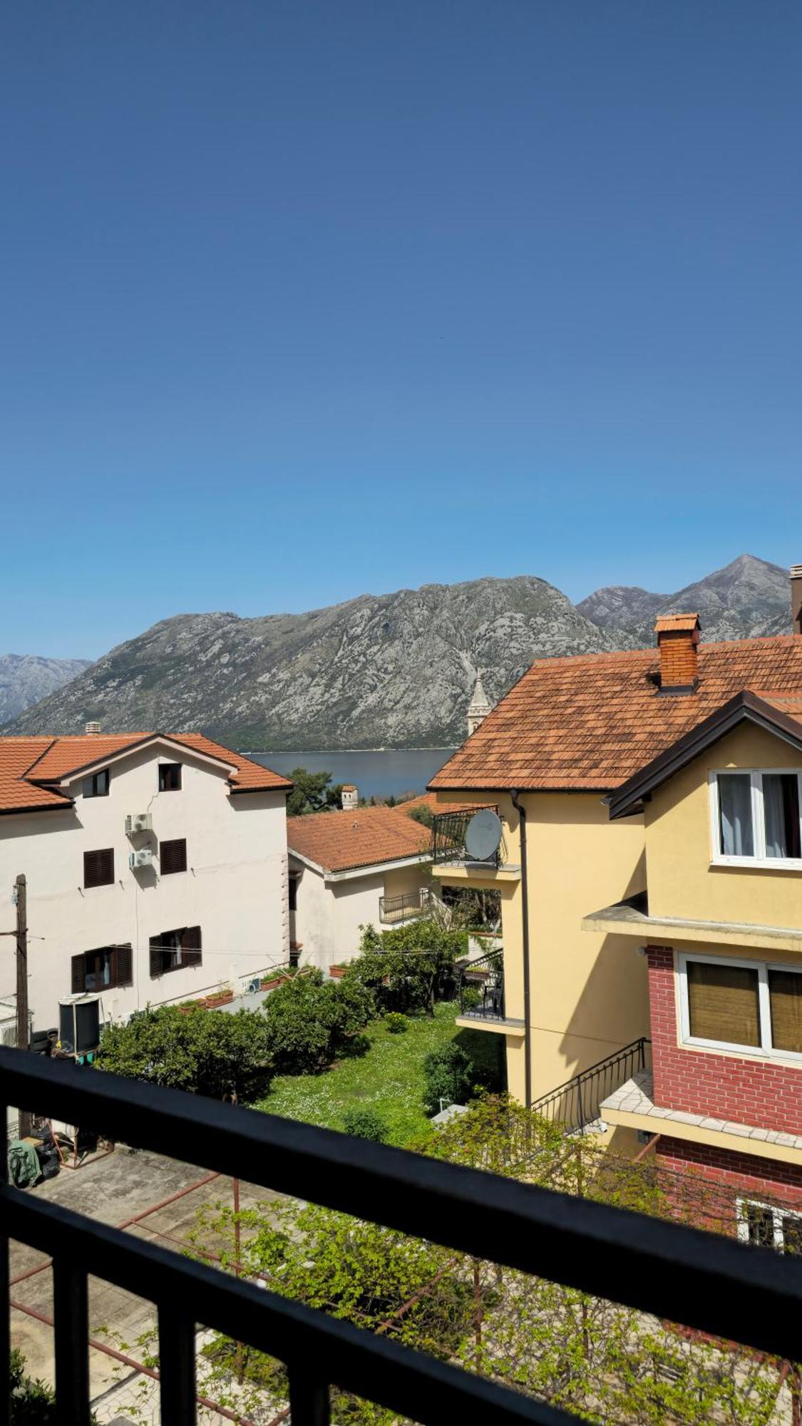 Modern Seaside Escape - Stunning Sea View - Private & Stylish Apartment Kotor Bagian luar foto