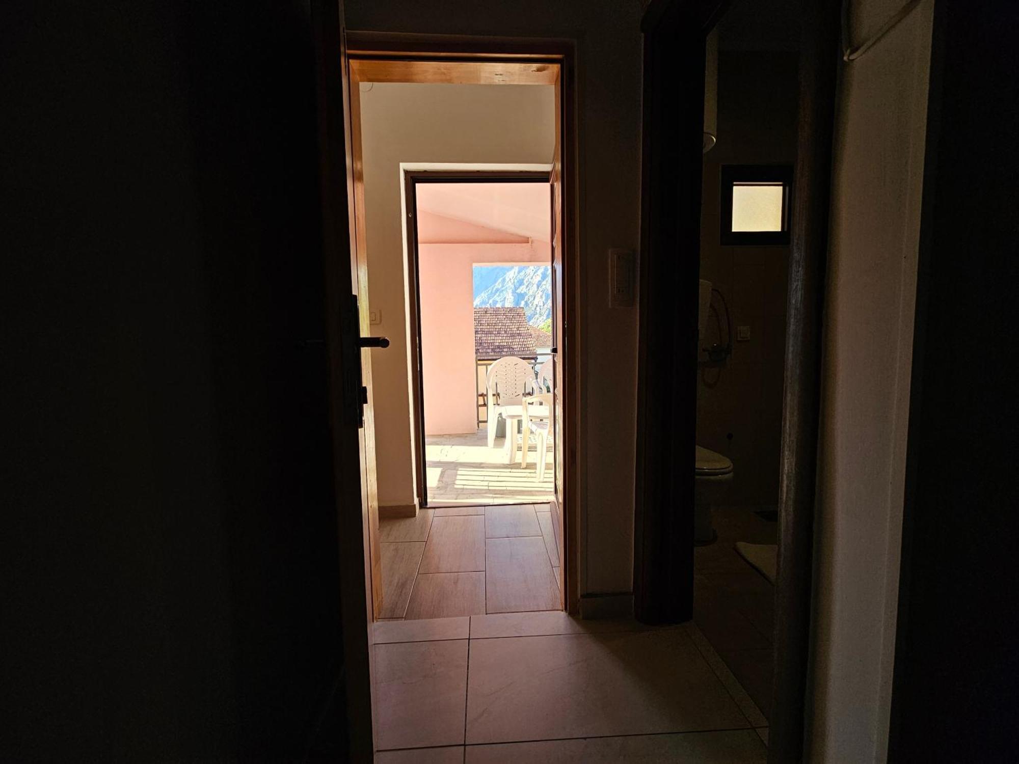 Modern Seaside Escape - Stunning Sea View - Private & Stylish Apartment Kotor Bagian luar foto