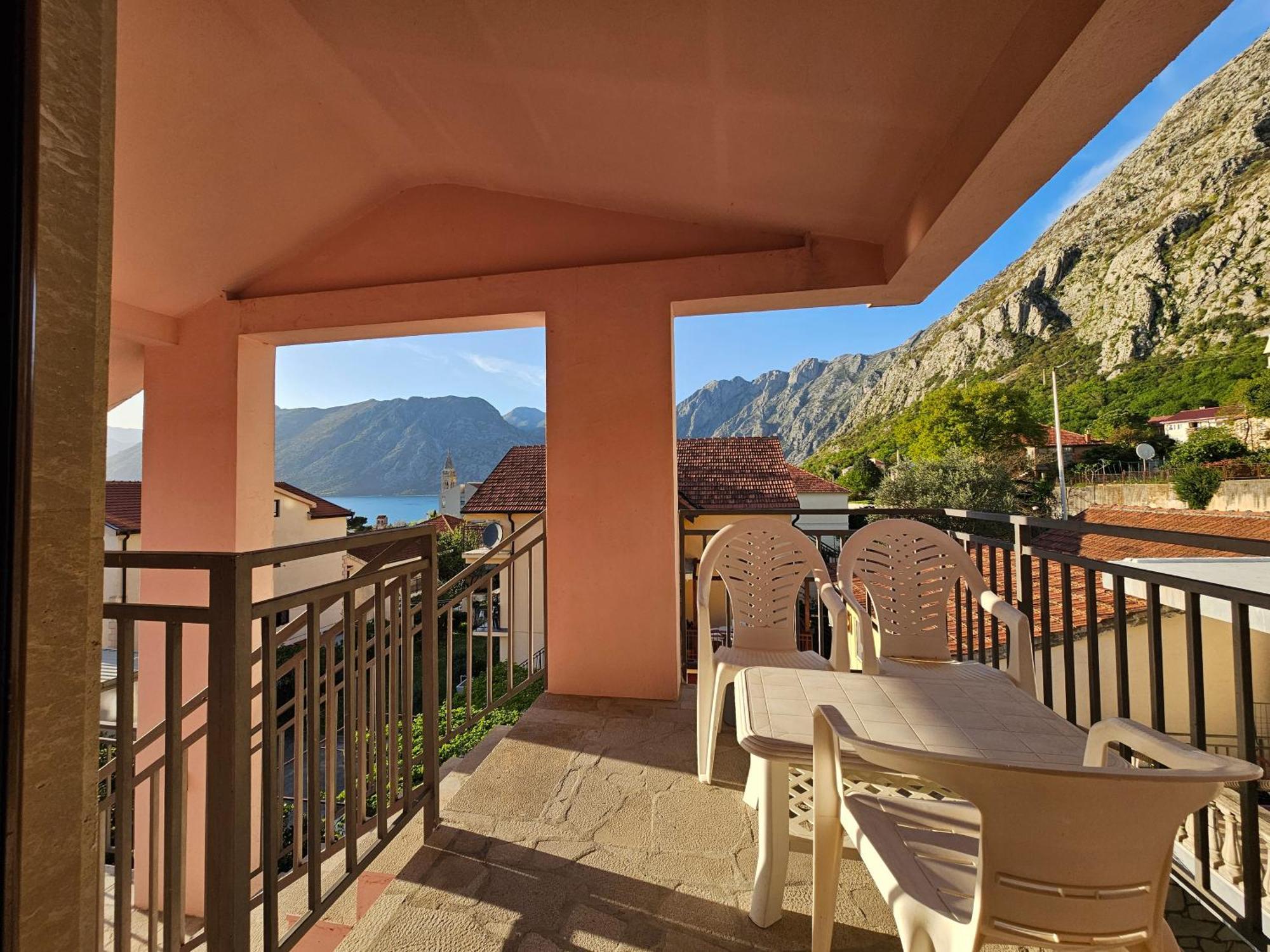 Modern Seaside Escape - Stunning Sea View - Private & Stylish Apartment Kotor Bagian luar foto