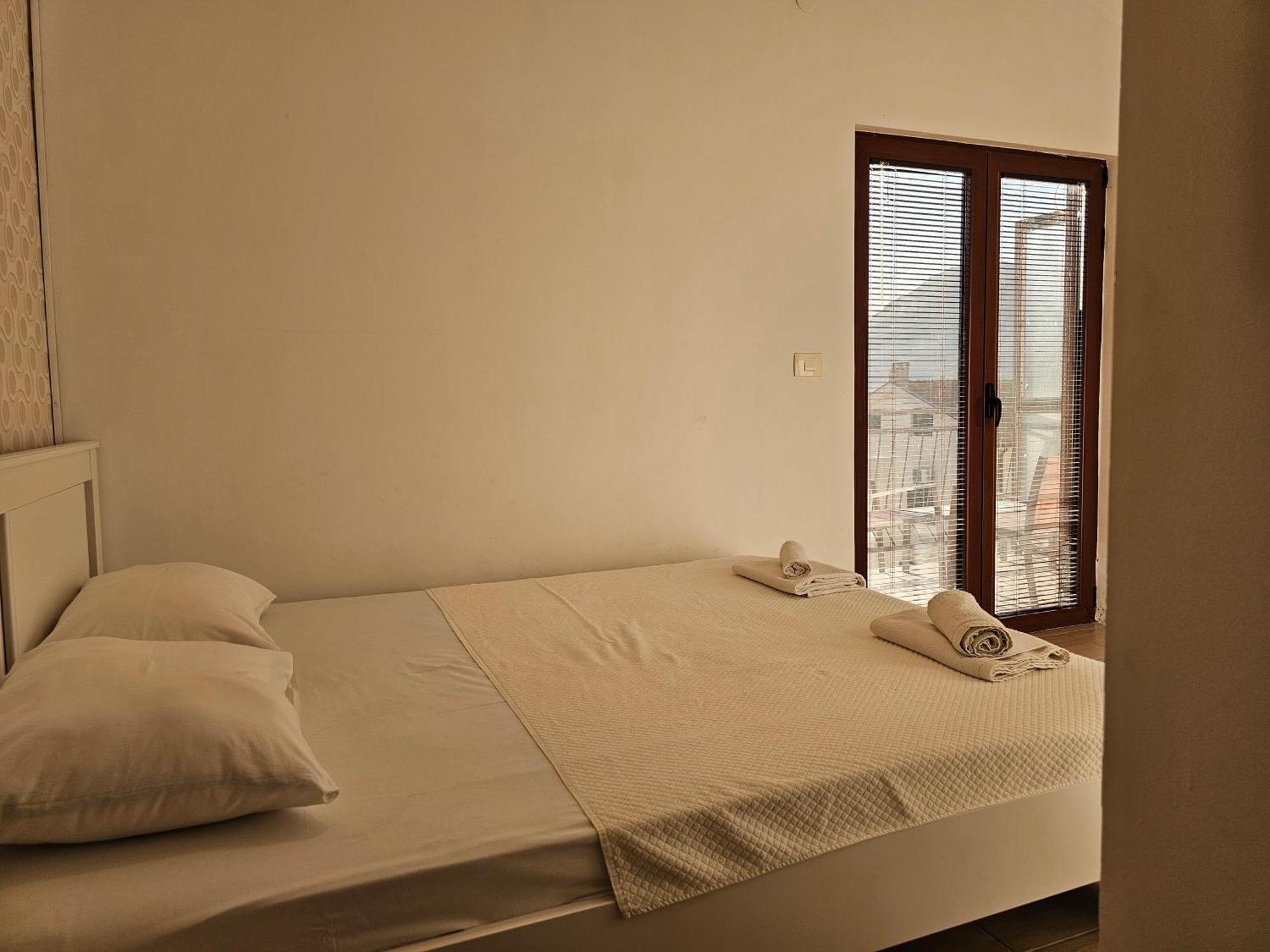 Modern Seaside Escape - Stunning Sea View - Private & Stylish Apartment Kotor Bagian luar foto