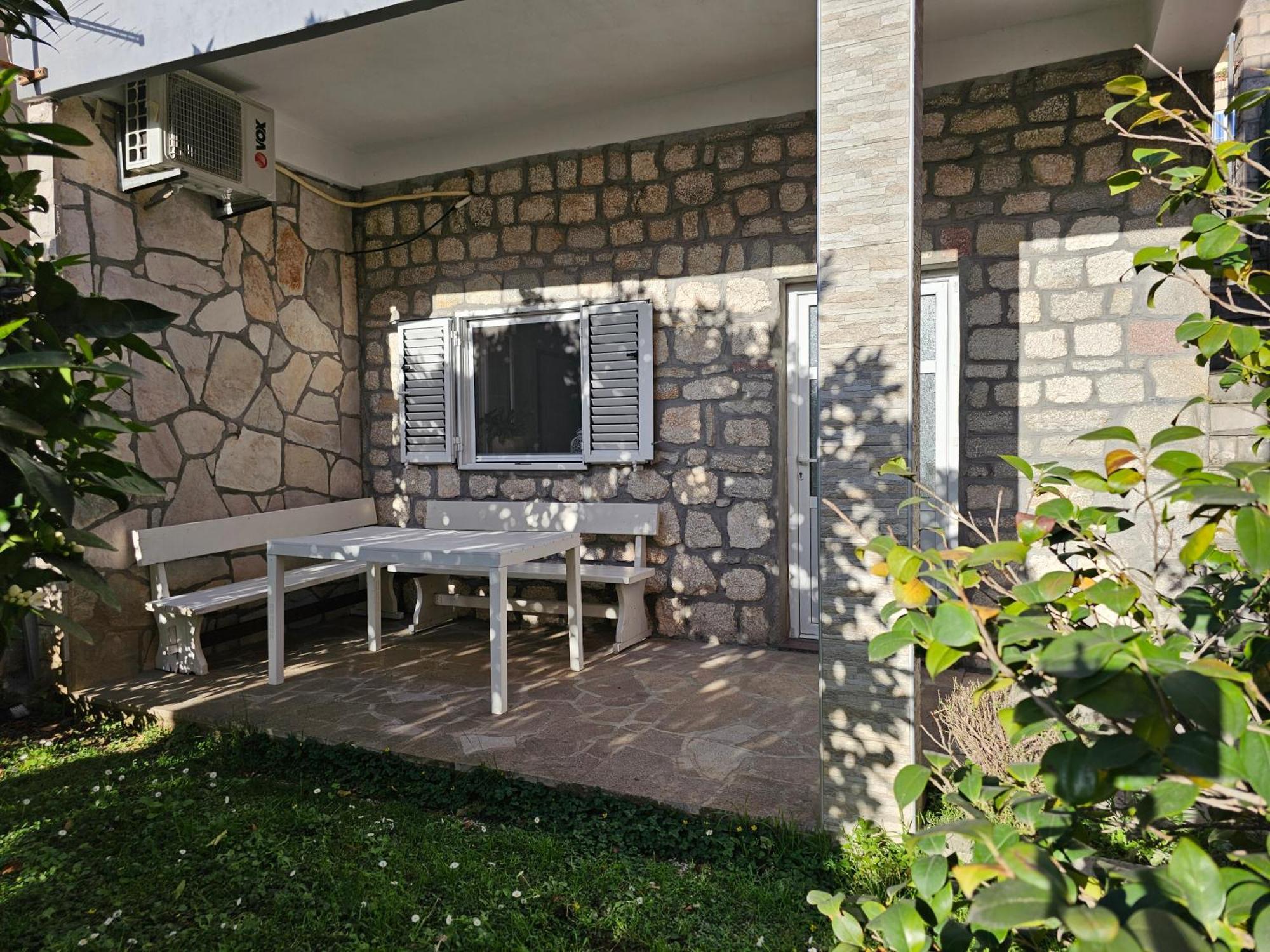 Modern Seaside Escape - Stunning Sea View - Private & Stylish Apartment Kotor Bagian luar foto